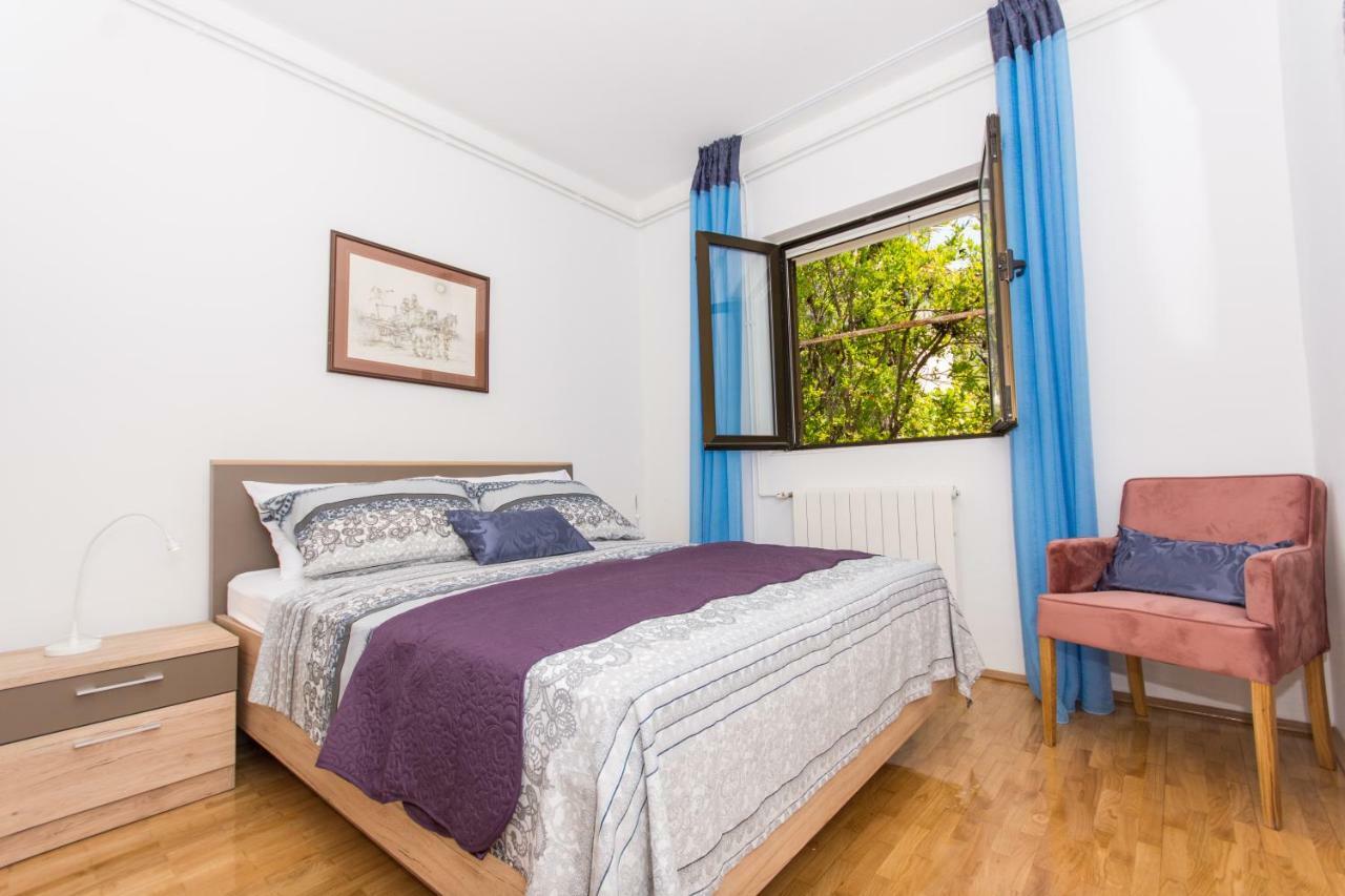 Holiday Home Ruzmarin Trogir Exterior foto